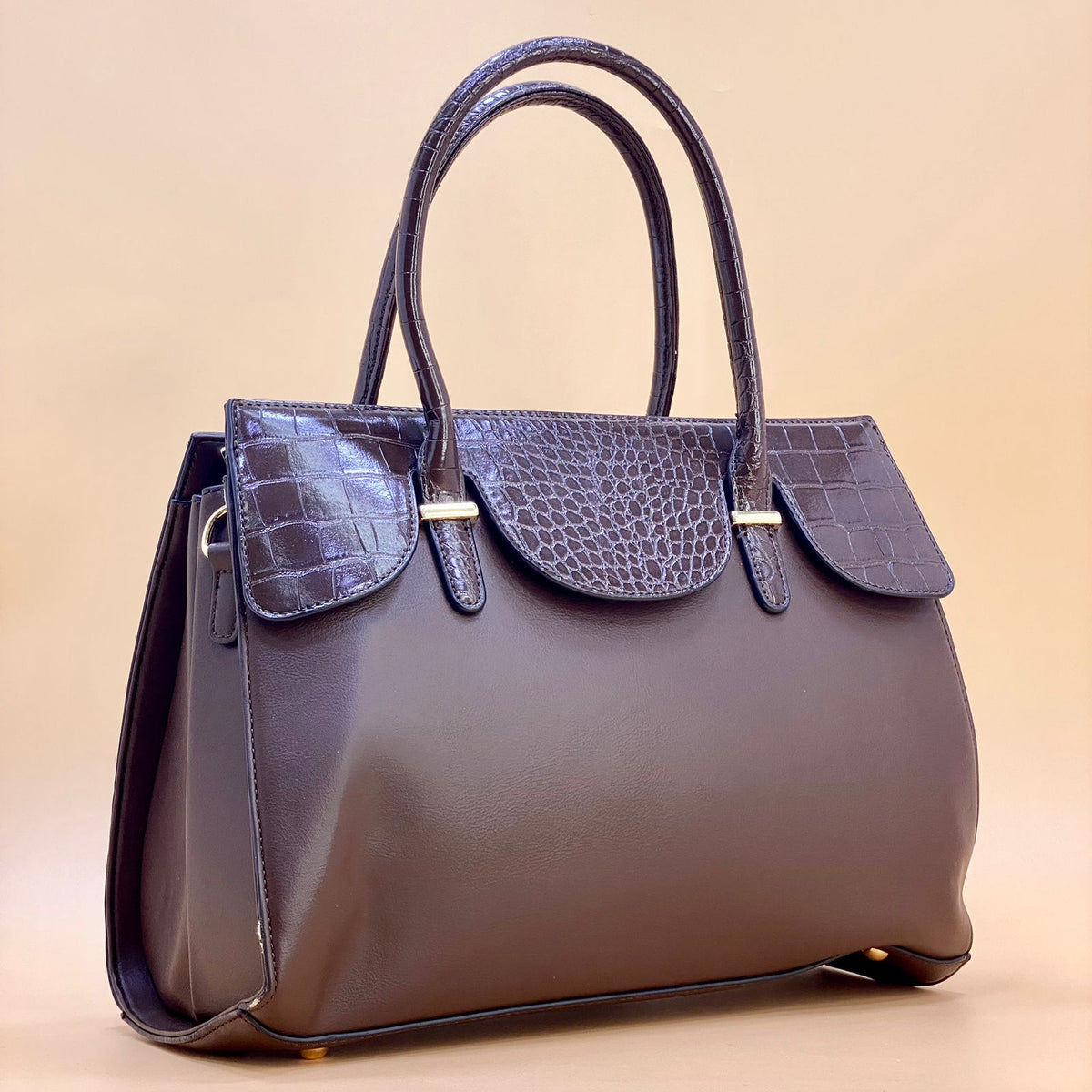 NEW 2023 ,  WOMEN HANDBAGS B22